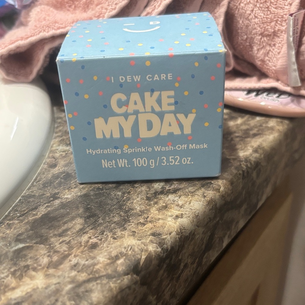 I Dew Care Cake My Day Mask